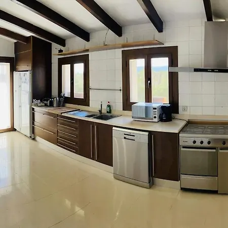Stunning Country With Panoramic Mountain Views Villa *