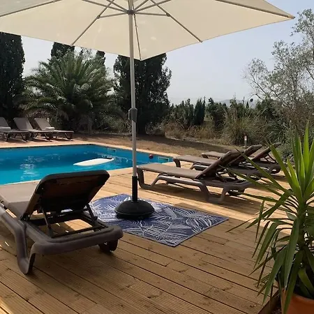 Stunning Country With Panoramic Mountain Views *