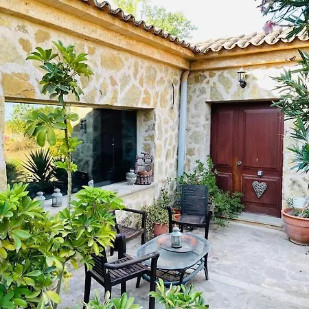 Villa Stunning Country With Panoramic Mountain Views *