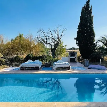 Stunning Country With Panoramic Mountain Views